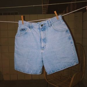 Vintage Lee mom jean shorts